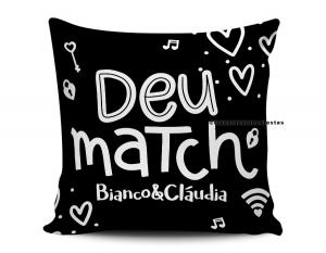 ALMOFADA DIA DOS NAMORADOS - DEU MATCH Tecido 100% Poliéster (microfibra) 33x30cm Personalizado Frente e Verso Sublimação  