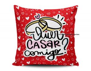 ALMOFADA DIA DOS NAMORADOS - QUER CASAR COMIGO? Tecido 100% Poliéster (microfibra) 33x30cm Personalizado Frente e Verso Sublimação  