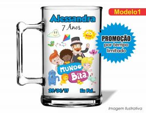 CANECA ACRÍLICA INFANTIL - MUNDO BITA Poliestireno  Frente colorido Impressão no Adesivo Vinil   