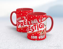 CANECA EM CERÂMICA DIA DOS NAMORADOS - A VIDA É UM PRESTÍGIO COM VOCÊ Caneca Cerâmica Branca com Alça e Interior em Cores 325ml  Sublimação  