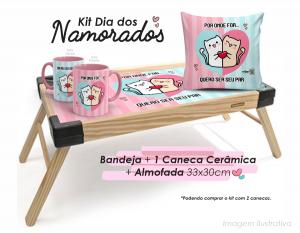 Kit Bandeja + Caneca + Almofada - Casa Comigo? Bandeja madeira maciça de pínus Almofada 33x30cm  Bandeja personalizado com adesivo + Caneca Cerâmica  Tramontina