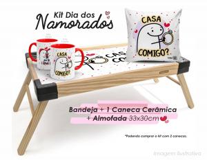 Kit Bandeja + Caneca + Almofada - Florks Casa Comigo? Bandeja madeira maciça de pínus Almofada 33x30cm  Bandeja personalizado com adesivo + Caneca Cerâmica  Tramontina